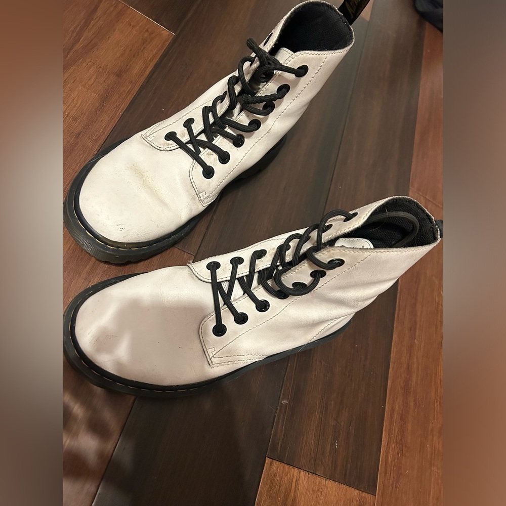 DOC MARTINS - Picture 2 of 6